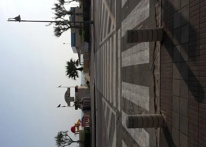 Del Sole מלון 2*